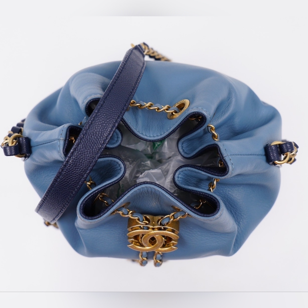 ❌️❌️SOLD ❌️❌️AT38❤️Chanel CC Lovely Chain Bucket Bag - Picture 3 of 16